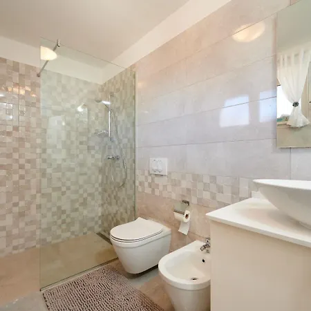 Apartment Dora