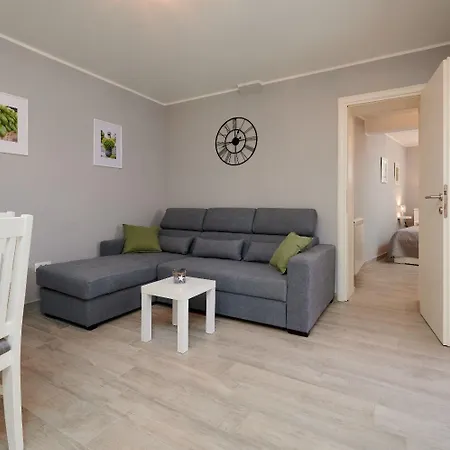 Dora Apartment Trogir