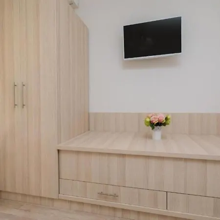 Dora Apartment *