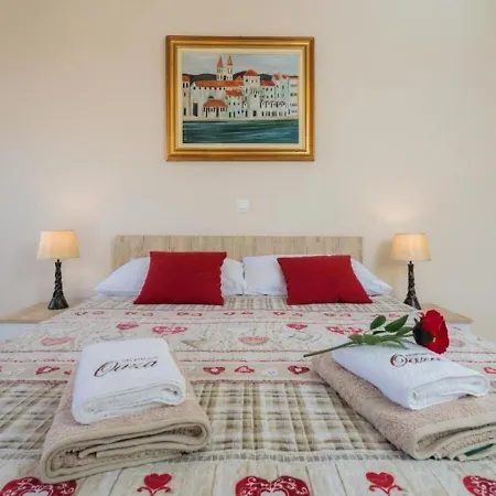Dora Trogir