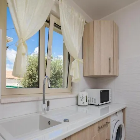 Dora Apartmán Trogir