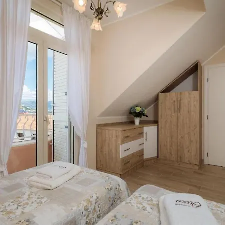 Dora Apartmán Trogir